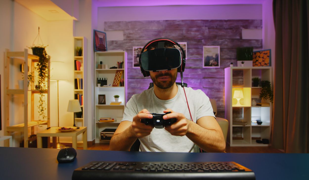 revolvertech gaming info